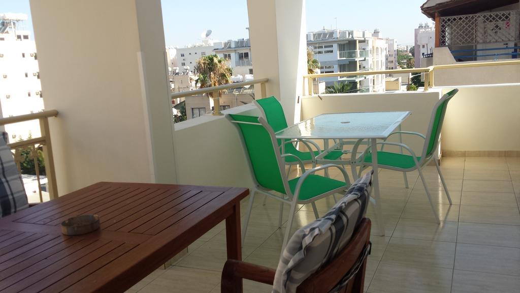 Panikos Beach Apartment I 라르나카 외부 사진